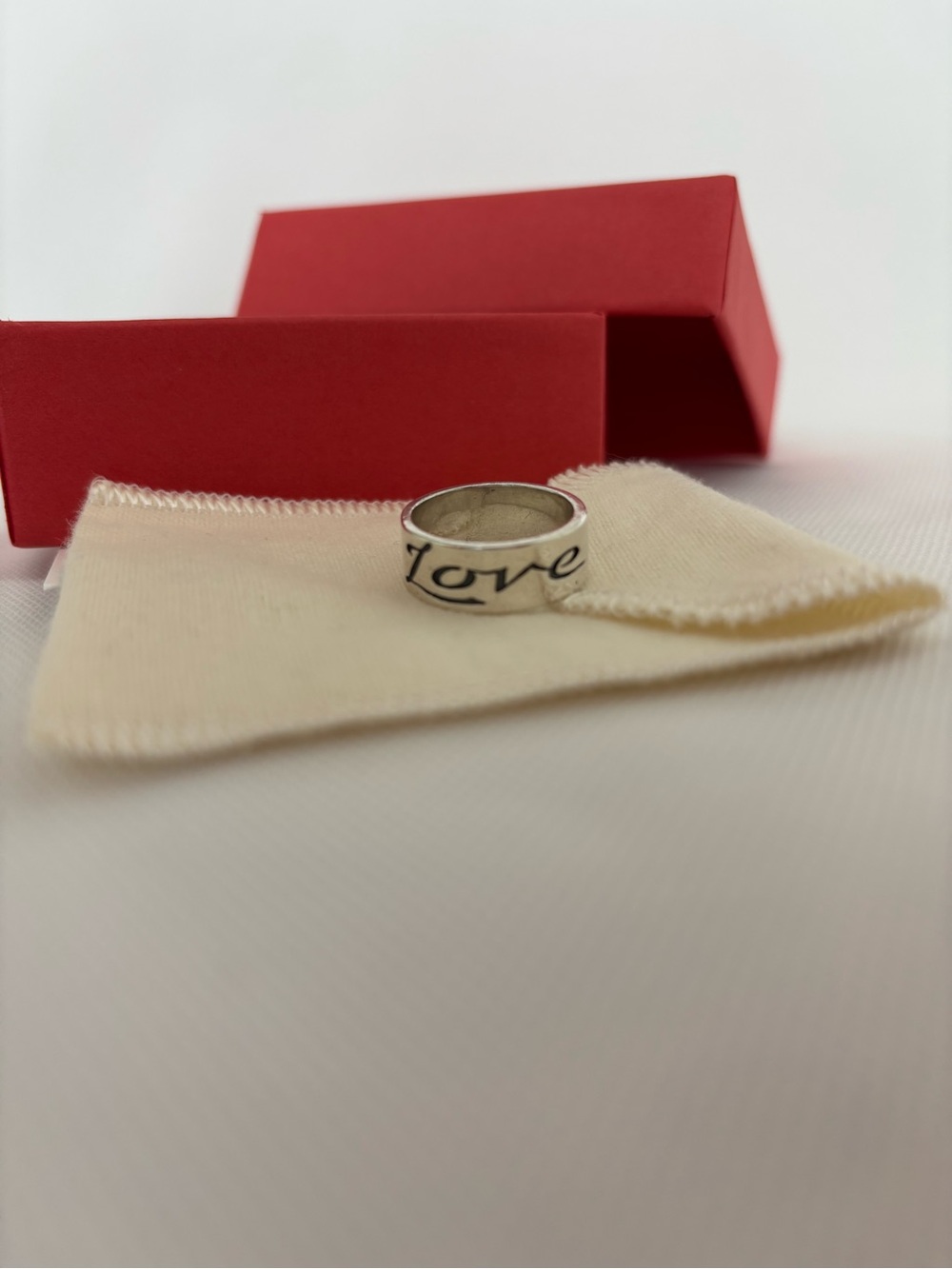 Retired James Avery| Sterling Silver
"Love" Script & 2 Hearts Etched Ring
